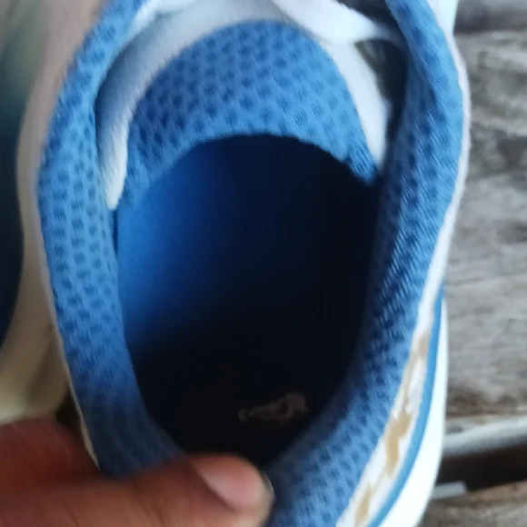 Hoka Clifton 9 White and Blue Sneakers with Gold Logo - Picture 13 of 14